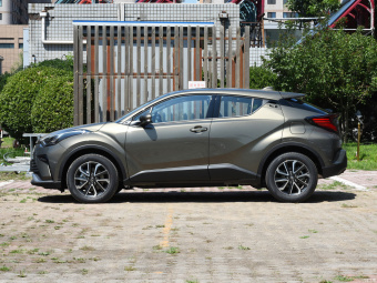 Toyota IZOA Hybrid Yixuan 2.0L