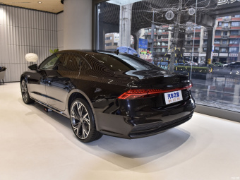 Audi A7L Dark Knight Edition 45 TFSI Quattro