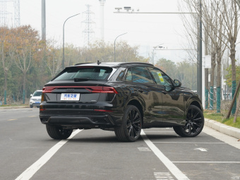 Audi Q8 Dark Knights Palace Edition 55 TFSI