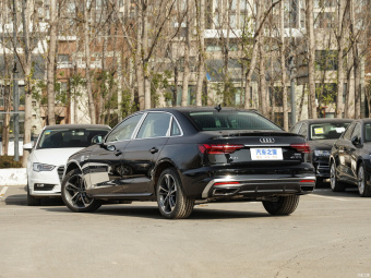 Audi A4L Elegance Fashion 40 TFSI