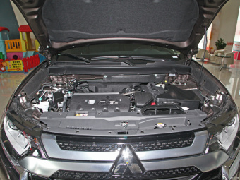Mitsubishi Outlander Enjoy 2.0L