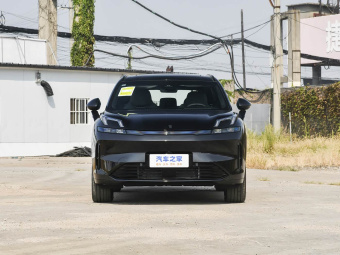 Lynk & Co 08 EM-P 2025 Model 120km Long Range Plus