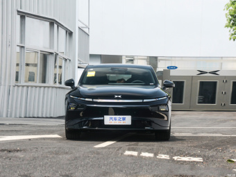 XPeng P7i 702 Pro