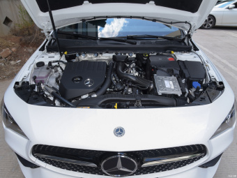 Mercedes-Benz CLA-Class 200 4MATIC