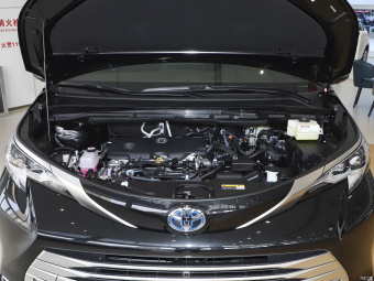 Toyota Sienna Hybrid Platinum 2.5L