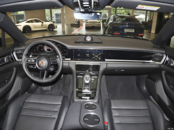 Porsche Panamera 4S Sport Turismo