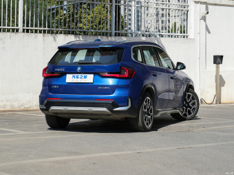 BMW iX1 xDrive30L X Design