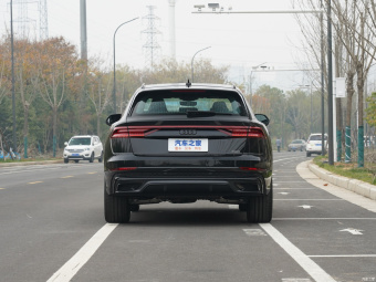 Audi Q8 Dark Knights Palace Edition 55 TFSI