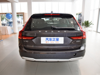 Volvo V90 Cross Country B5 AWD Zhiyuan