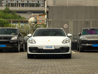 Porsche Panamera 4 E-Hybrid Platinum Edition