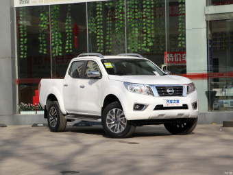 Nissan Navara Premium 2.5L AT 4WD QR25
