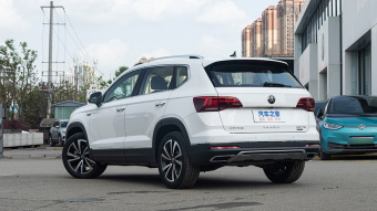 VW Tharu Deluxe 4Motion 330TSI