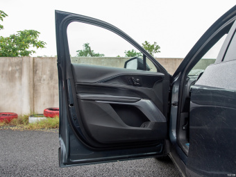Cadillac Lyriq Luxury Long Range RWD