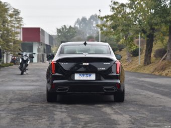 Cadillac CT4 Luxury 28T