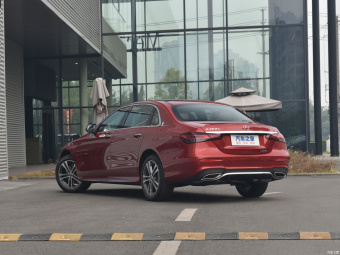 Mercedes-Benz E-Class 260 L Dynamic