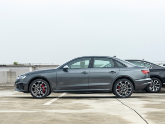 Audi S4  3.0 T Quattro