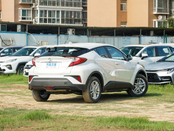 Toyota C-HR Leading 2.0L