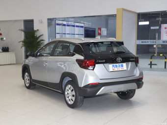 Toyota YARiS L Model X Leading PLUS 1.5L CVT