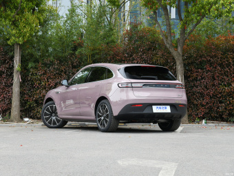 Aito M5 EV Smart AWD