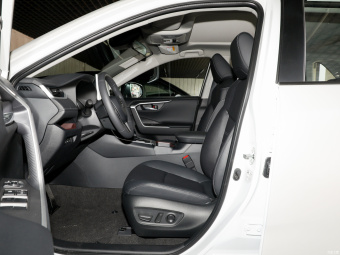 Toyota RAV4 Premium 2.0L CVT 2WD