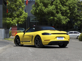 Porsche 718 Boxster T