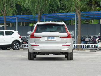 Volvo XC60 T8 AWD Zhiyuan Luxury