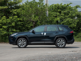 Toyota Wildlander Luxury PLUS 2.0L CVT 2WD