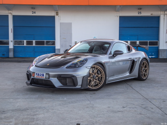 Porsche 718 Cayman GT4 RS
