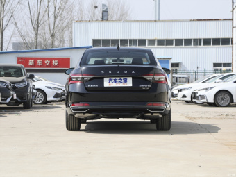 Skoda Superb Luxury TSI330 DSG