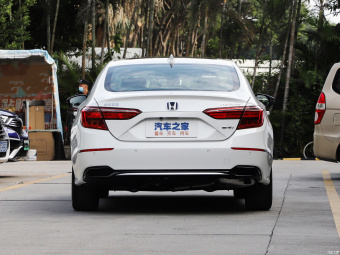 Honda Inspire Sport Hybrid Pure Shang 2.0L