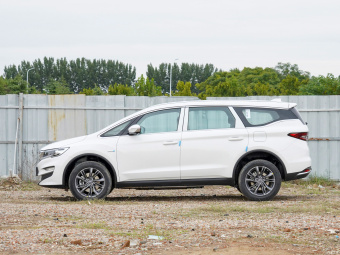 Geely Jiaji Platinum Deluxe 1.5TD PHEV
