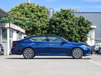 Nissan Altima Enjoy 2.0L XL-TLS