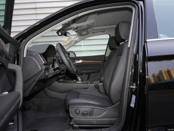 Audi Q5L Elegance Luxury 45 T