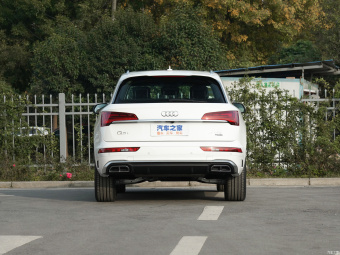 Audi Q5L Dynamic Luxury 45 T