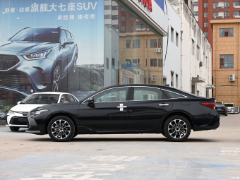 Toyota Avalon Deluxe 2.5L