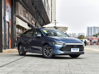 BYD Qin Plus DM-i Leading 55КМ