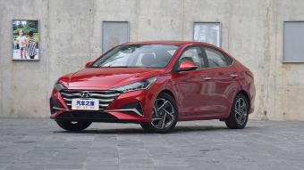 Hyundai Verna Elite TOP 1.4L CVT