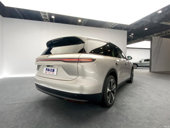 NIO ES8 100kWh