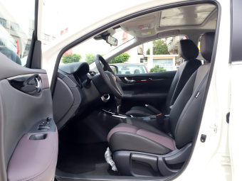 Nissan Tiida Smart 1.6L CVT
