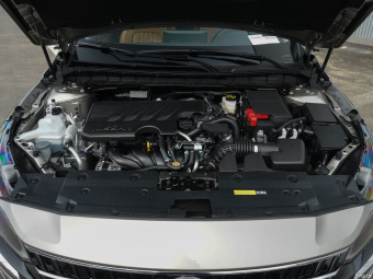 Nissan Altima Premium 2.0L XL-Upr