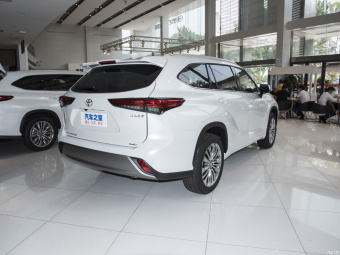 Toyota Highlander Premium 7 Seats 380T 4WD