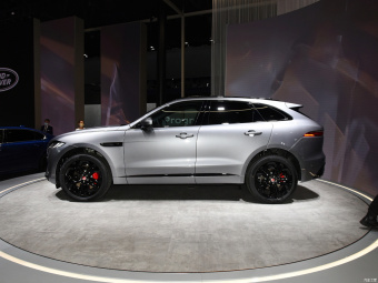 Jaguar F-Pace Sport P400