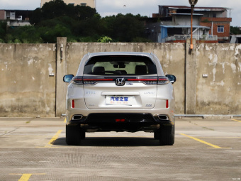 Honda UR-V Exclusive AWD 370TURBO