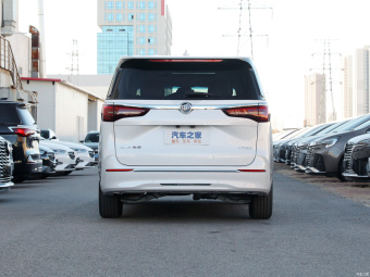 Buick GL8 ES Exclusive Heyue