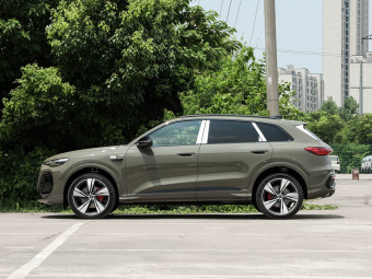 Audi Q5L 2026 2.0T Intelligent Hybrid Flagship
