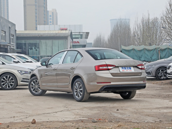 Skoda Octavia Comfort 1.5 AT