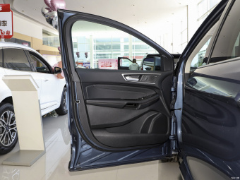 Ford Edge Plus Grand EcoBoost 245 7 Seat