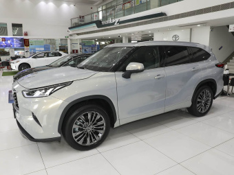 Toyota Highlander Hybrid 2026 2.5L Intelligent Electric Hybrid Dual Engine Four-Wheel Drive Premium Edition 7-Seater