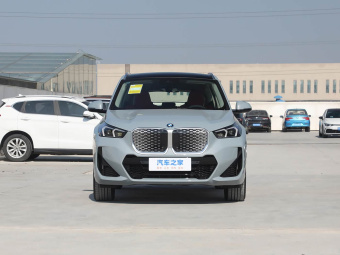 BMW iX1 2025 eDrive25L M Sport