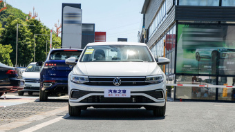 VW Bora Smooth 200TSI MT